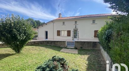 Country home 5 rooms of 162 m² in Saint-Pardoux (79310)