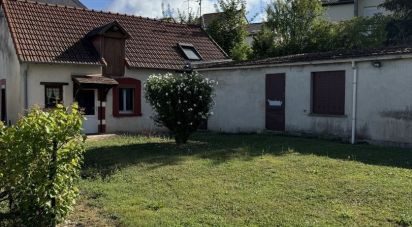 House 2 rooms of 36 m² in Saint-Germain-du-Puy (18390)