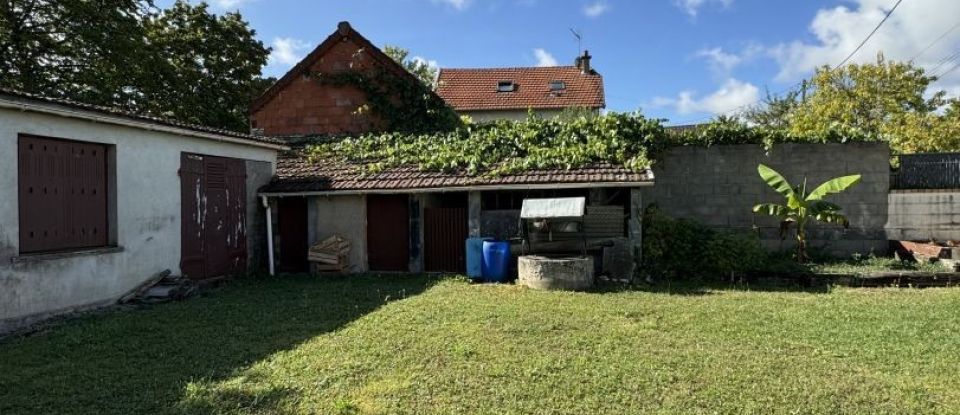 Maison 2 pièces de 36 m² à Saint-Germain-du-Puy (18390)