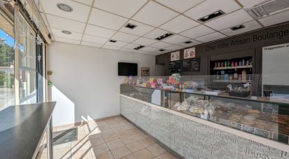 Bakery of 120 m² in Garons (30128)