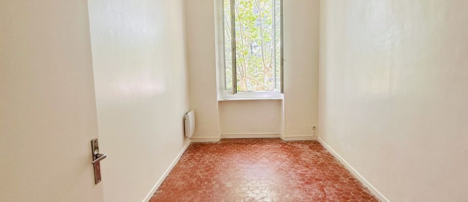 Appartement 5 pièces de 120 m² à Bédarieux (34600)