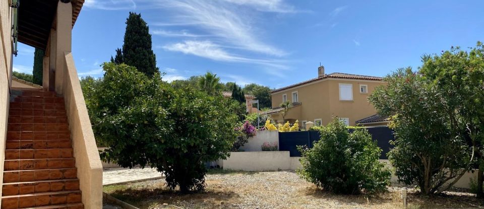 House 8 rooms of 200 m² in Six-Fours-les-Plages (83140)