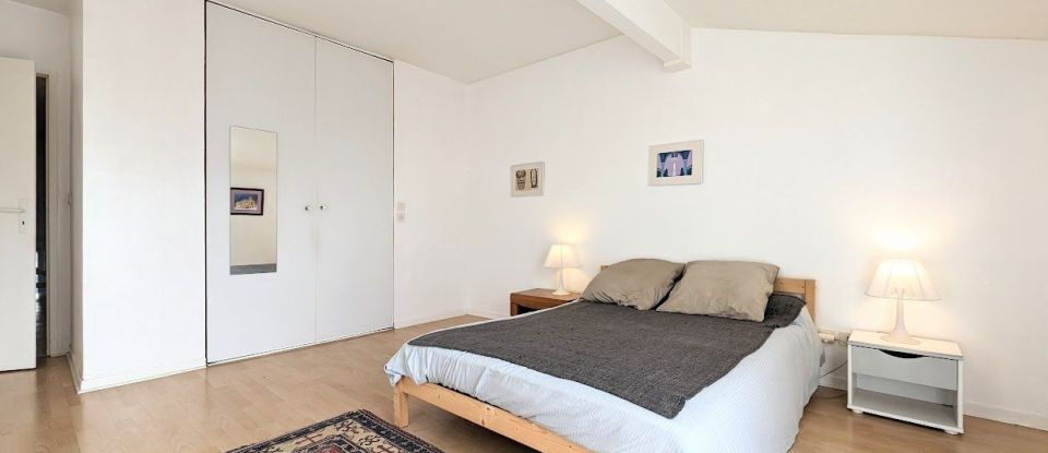 Maison 6 pièces de 131 m² à Bordeaux (33200)