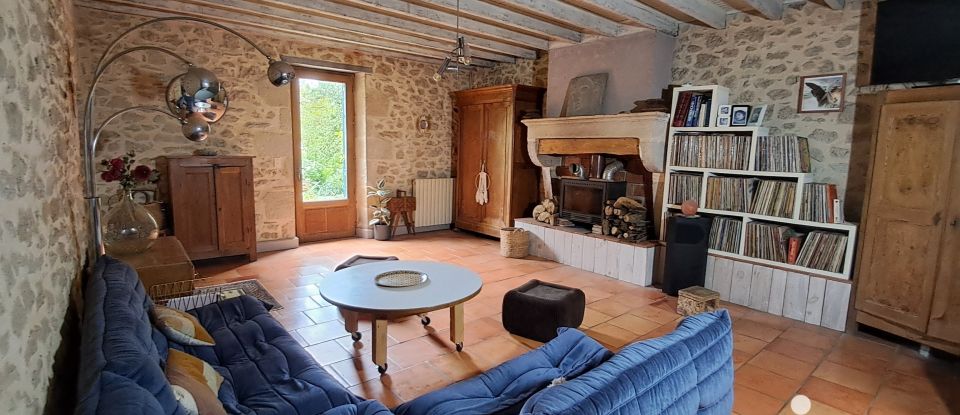 Maison 8 pièces de 342 m² à Morizès (33190)