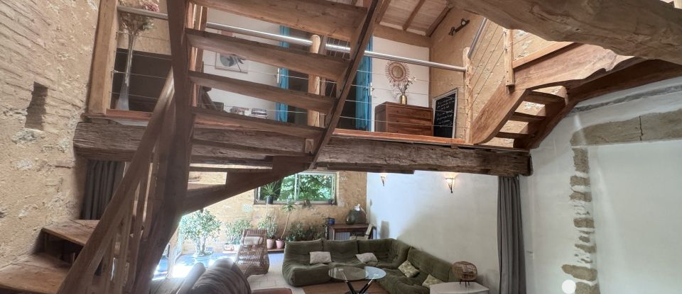 Maison 8 pièces de 342 m² à Morizès (33190)