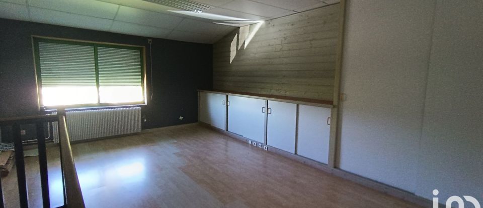 Immeuble de 404 m² à Saint-Sauvant (86600)