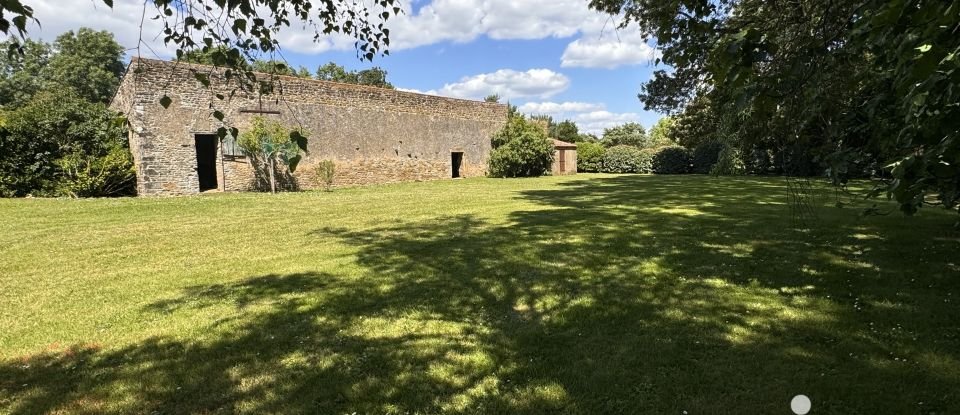 Traditional house 6 rooms of 167 m² in Talmont-Saint-Hilaire (85440)