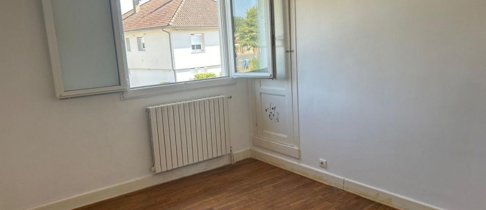 Maison 5 pièces de 116 m² à Domérat (03410)