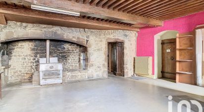 Mansion 11 rooms of 275 m² in Saint-Amant-Roche-Savine (63890)