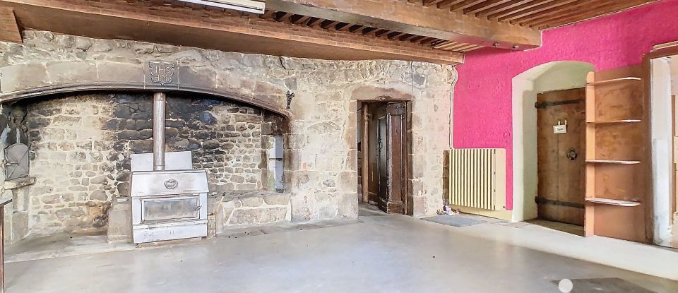 Mansion 11 rooms of 275 m² in Saint-Amant-Roche-Savine (63890)