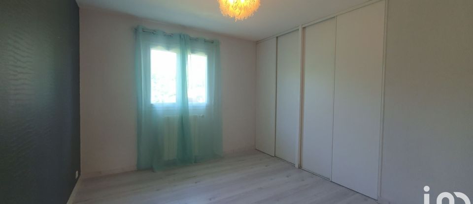 House 5 rooms of 107 m² in Sauvagnon (64230)