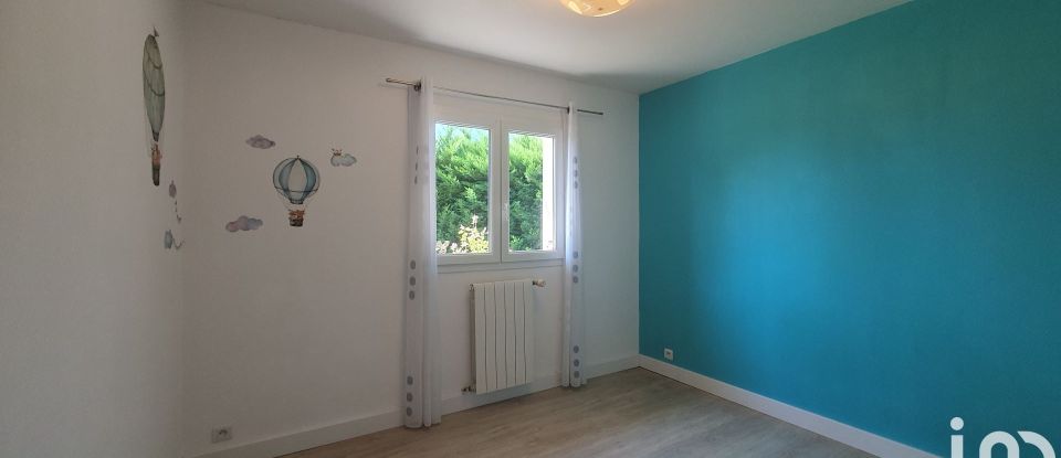 House 5 rooms of 107 m² in Sauvagnon (64230)