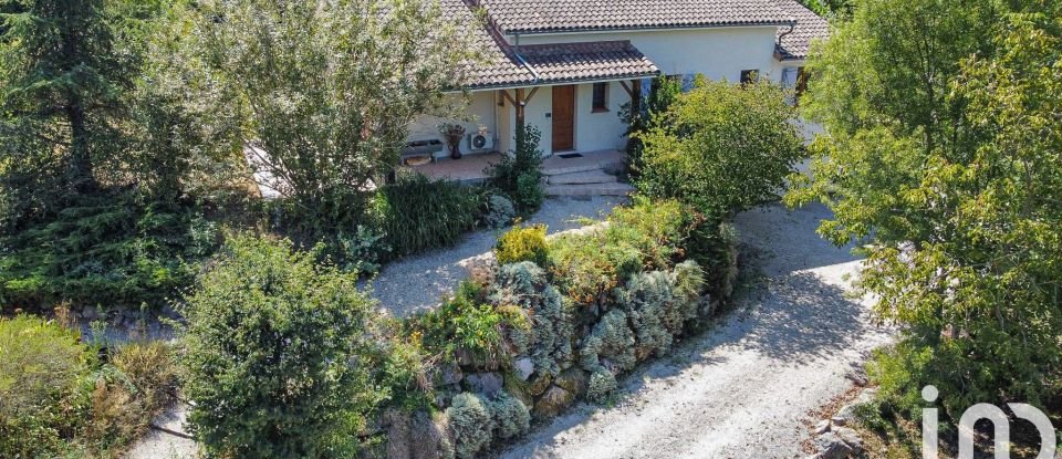 Traditional house 8 rooms of 226 m² in Caussade (82300)