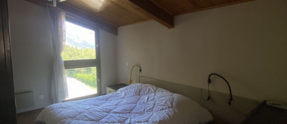 House 6 rooms of 230 m² in Aussois (73500)