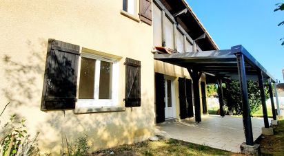 Maison traditionnelle 6 pièces de 134 m² à Aire-sur-l'Adour (40800)