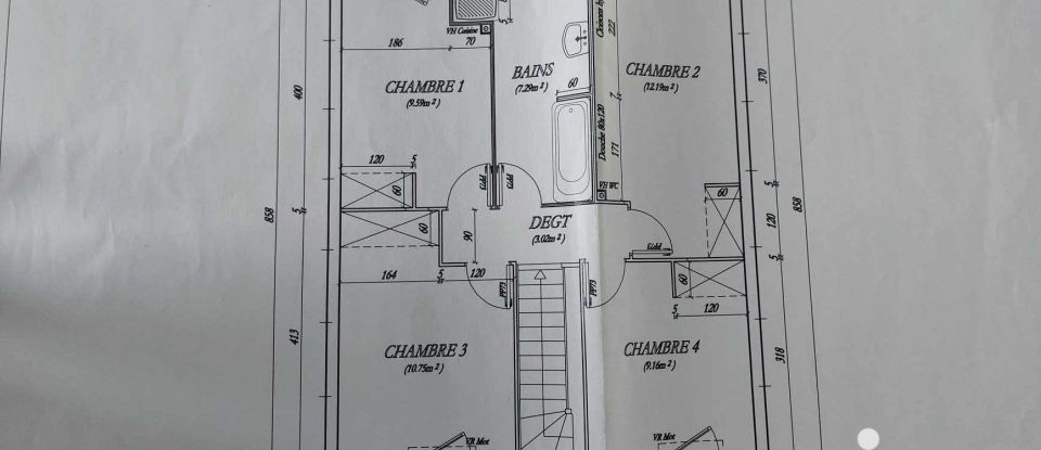 Pavillon 6 pièces de 94 m² à Saint-Sauveur-la-Pommeraye (50510)