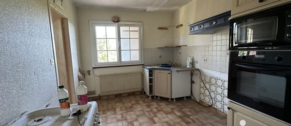 House 4 rooms of 101 m² in Vierzon (18100)