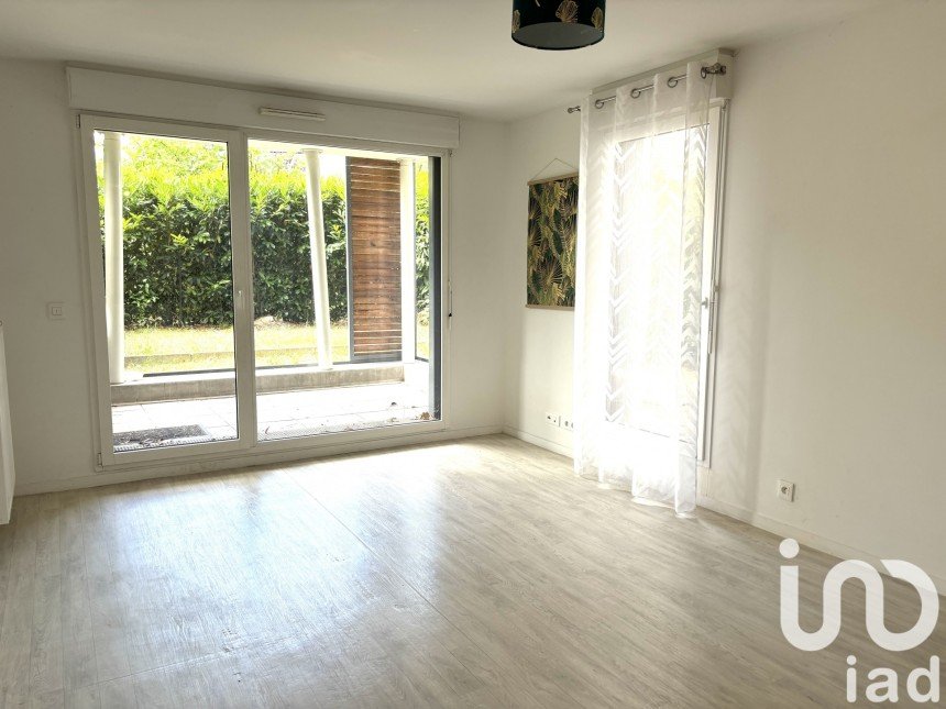 Apartment 2 rooms of 50 m² in Noisiel (77186)