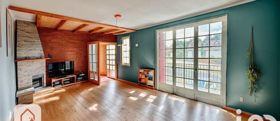 Maison traditionnelle 5 pièces de 99 m² à Chapeau (03340)