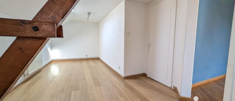 Apartment 2 rooms of 64 m² in THAON-LES-VOSGES (88150)