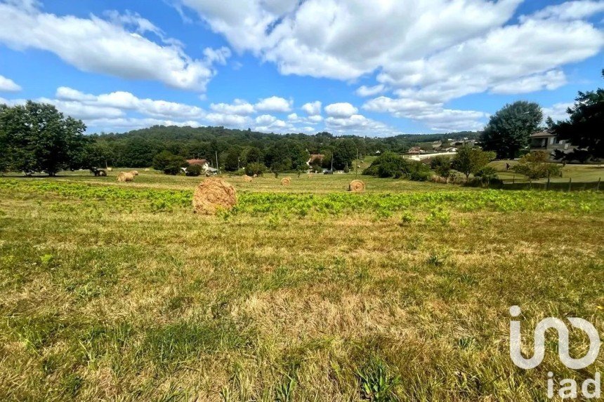 Terrain de 3 235 m² à Sarlat-la-Canéda (24200)