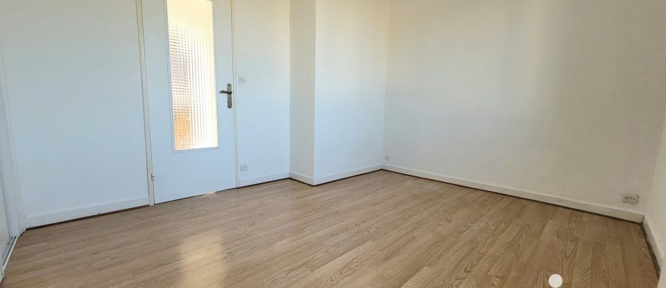 Apartment 3 rooms of 52 m² in Roanne (42300)