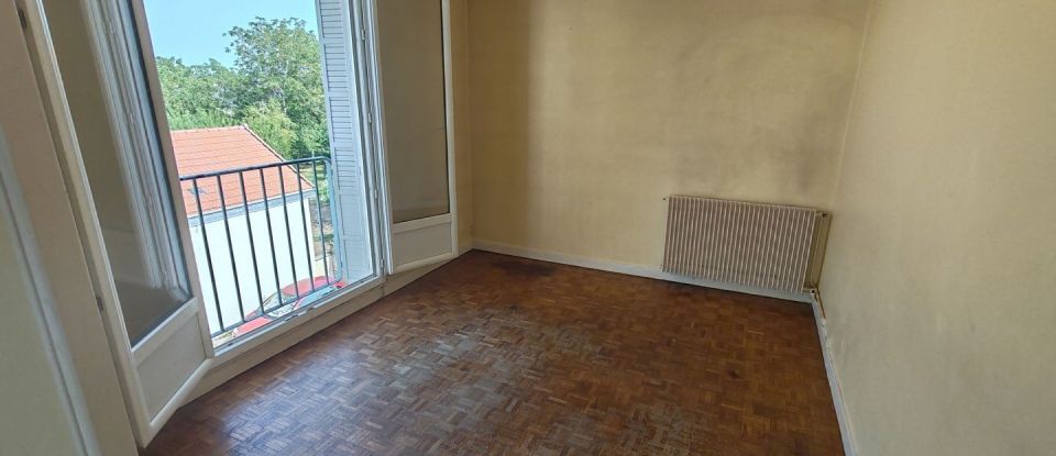 Apartment 3 rooms of 65 m² in Moulins (03000)