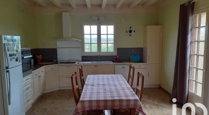 House 4 rooms of 100 m² in Saint-Pierre-d'Eyraud (24130)