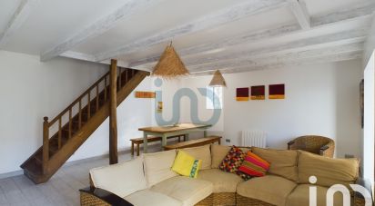 House 4 rooms of 102 m² in Rivedoux-Plage (17940)