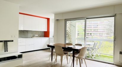 Appartement 3 pièces de 76 m² à Paris (75017)