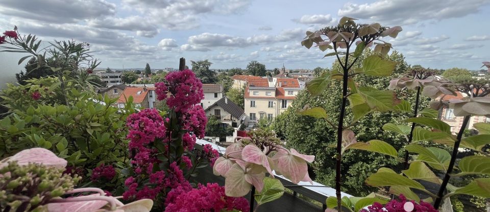 Apartment 3 rooms of 70 m² in Le Raincy (93340)