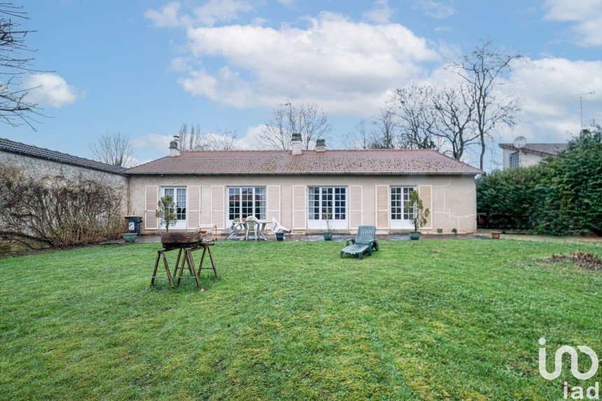 House 3 rooms of 97 m² in Couilly-Pont-aux-Dames (77860)