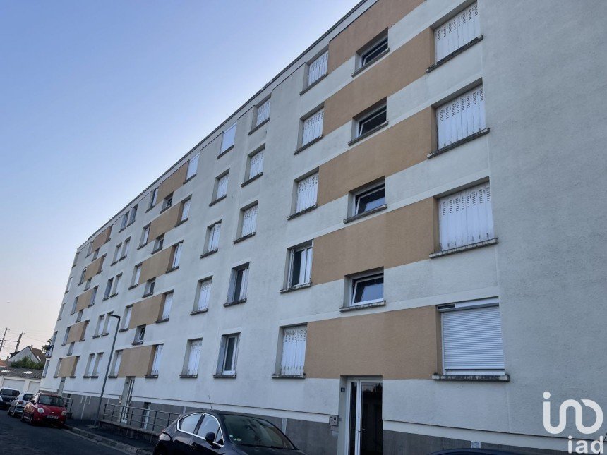 Apartment 4 rooms of 67 m² in Châteauroux (36000)