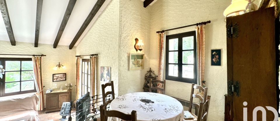 Maison traditionnelle 4 pièces de 102 m² à Saint-Marcel-d'Ardèche (07700)