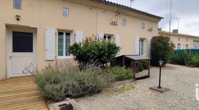 Country house 7 rooms of 200 m² in Boisredon (17150)