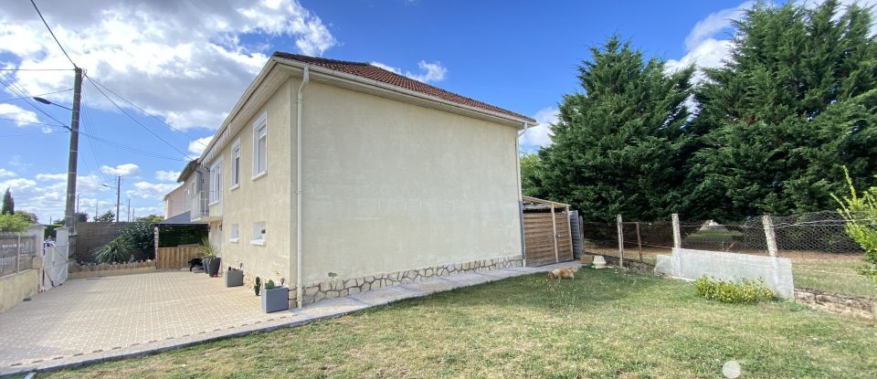 Maison traditionnelle 5 pièces de 100 m² à Châtellerault (86100)