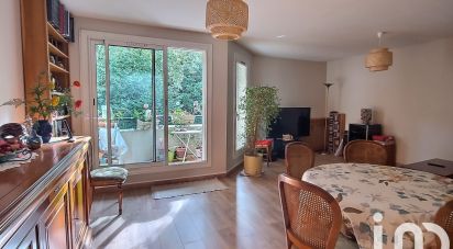 Apartment 4 rooms of 77 m² in Évry (91000)