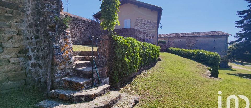 Estate 40 rooms of 1,500 m² in Saint-Julien-Molin-Molette (42220)