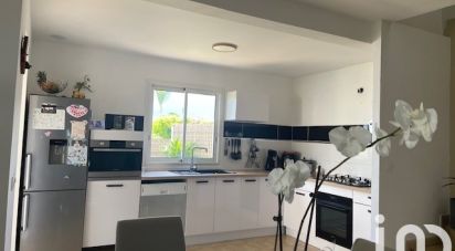 Maison 4 pièces de 105 m² à Saint-Pierre (97432)