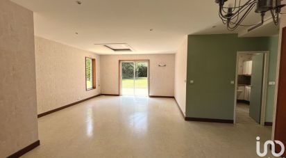 House 7 rooms of 207 m² in Vouneuil-sous-Biard (86580)