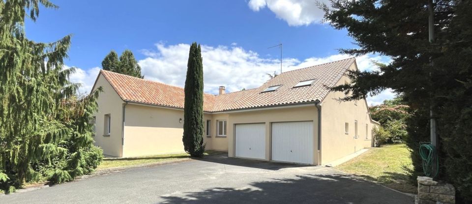 Maison 7 pièces de 207 m² à Vouneuil-sous-Biard (86580)