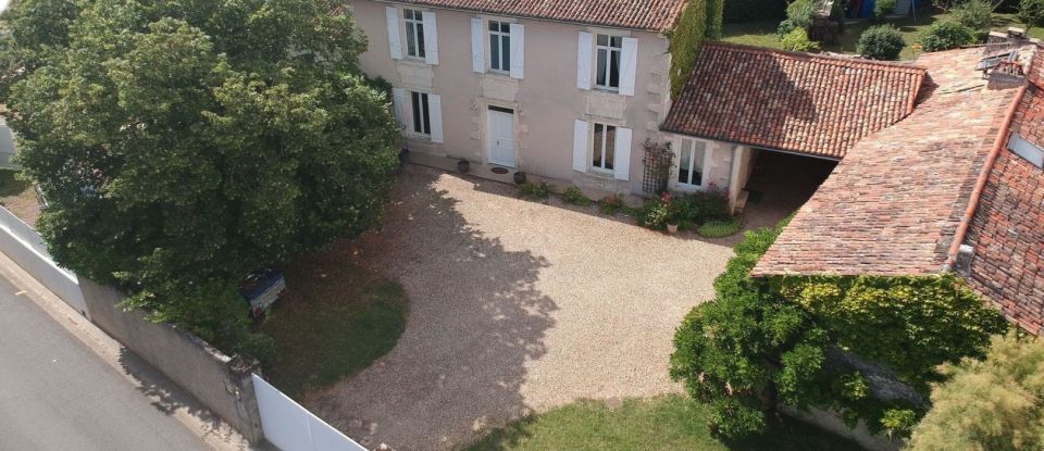 House 7 rooms of 169 m² in Cissé (86170)