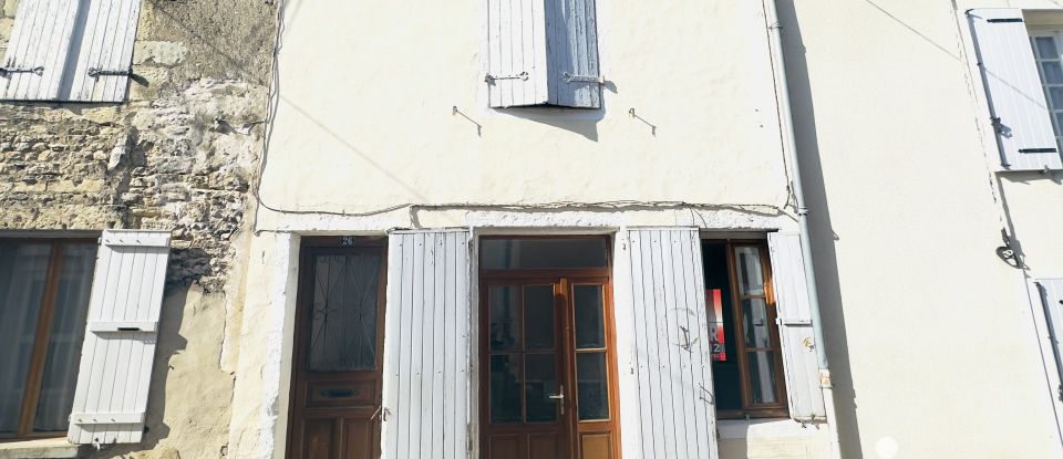 Town house 3 rooms of 94 m² in Ruffec (16700)