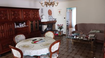 House 3 rooms of 120 m² in Cherves-Richemont (16370)