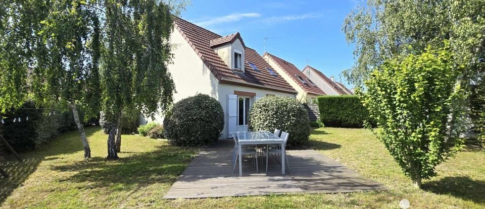 House 4 rooms of 97 m² in Fleury-les-Aubrais (45400)