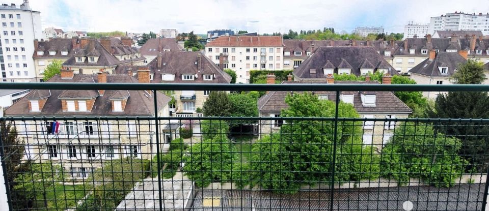 Apartment 3 rooms of 66 m² in Troyes (10000)