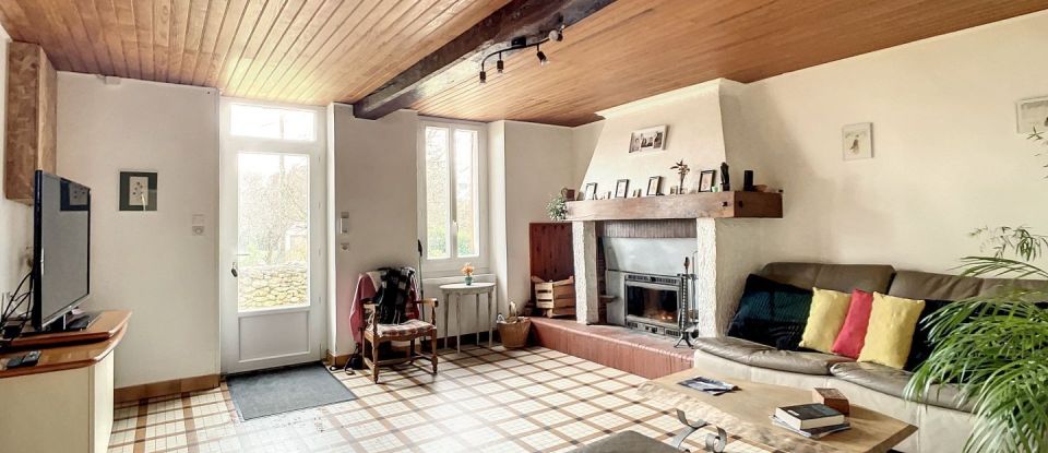 Maison 5 pièces de 103 m² à PARCOUL (24410)