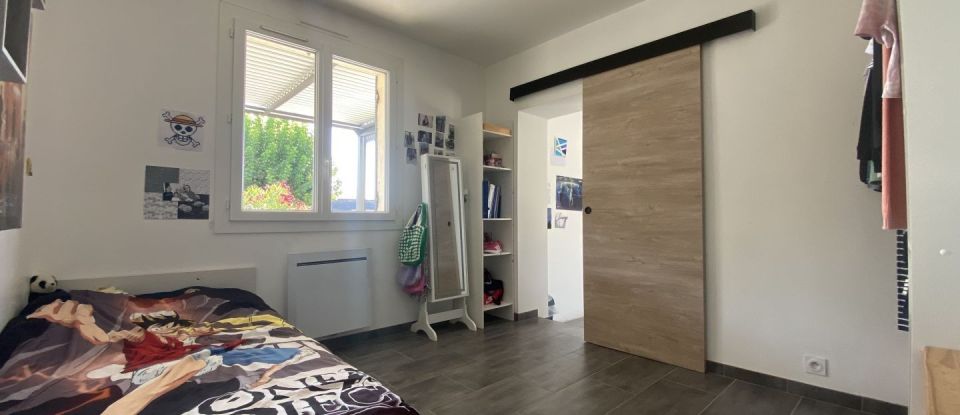 Maison 5 pièces de 118 m² à Fougueyrolles (33220)