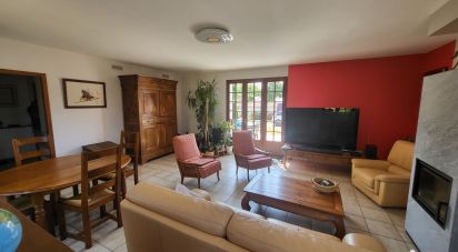 Maison 5 pièces de 122 m² à Nesmy (85310)