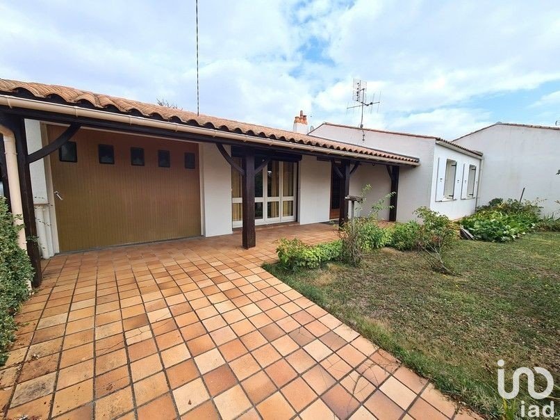 Maison 4 pièces de 86 m² à Saint-Jean-d'Angély (17400)